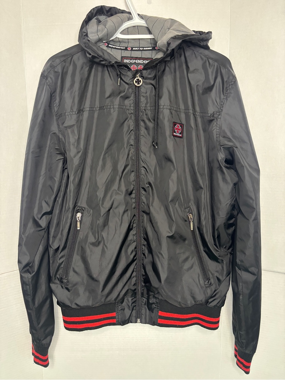 Independent Windbreaker Jacket Hooded Full Zip Black Skater Coat FLAWED